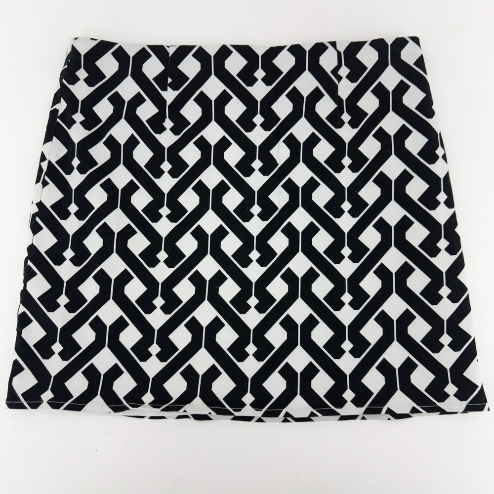 Emmalee Black White Geometric‎ Chain Link Mini Skirt KYS530133 Large
